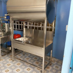 MANUAL FILLING STATION WITH HOLDING TANK AND SUBMERSIVE UV