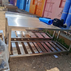 3×6 PACKAGING TABLE WITH AN UNDER SHELF